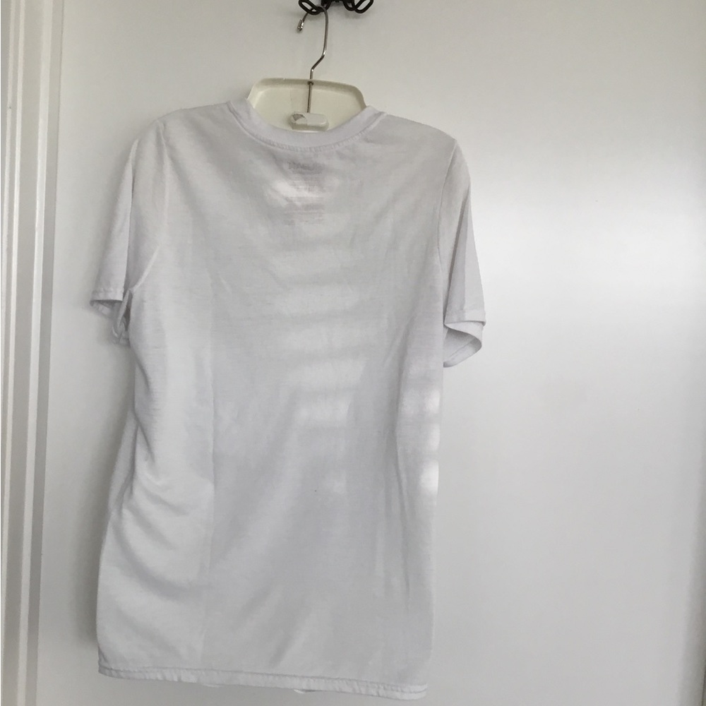 Gildan Women’s White Tops Size Medium . $25 - Picture 6 of 9
